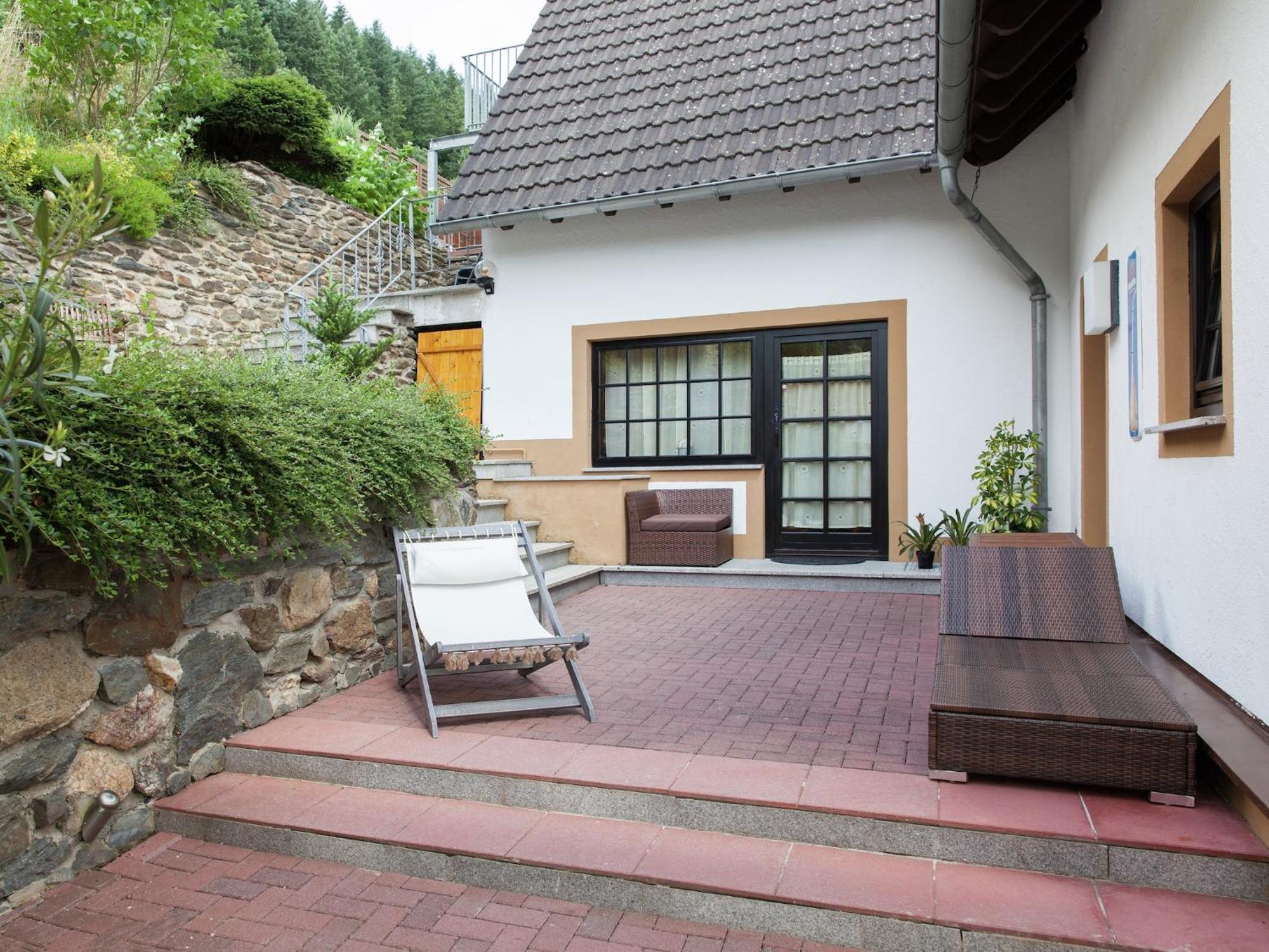 A Modern Apartment In The Hunsr Ck Region S Romantic Drohn Valley Merschbach Exterior photo