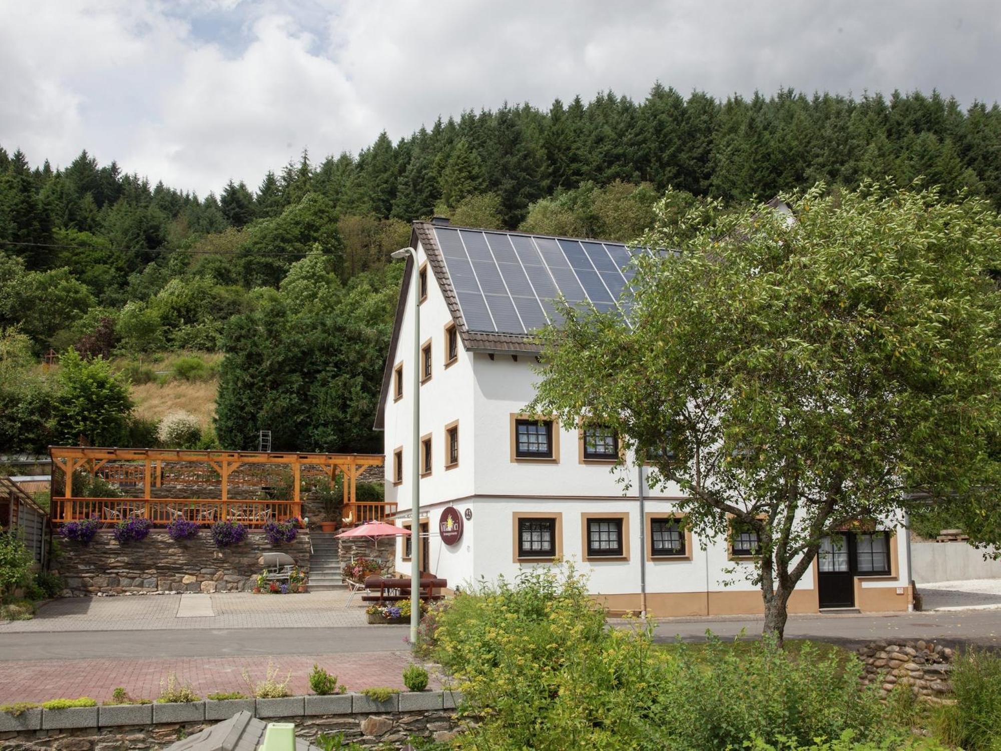 A Modern Apartment In The Hunsr Ck Region S Romantic Drohn Valley Merschbach Exterior photo